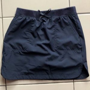 Nautica size 6 uniform skirt in navy blue.
